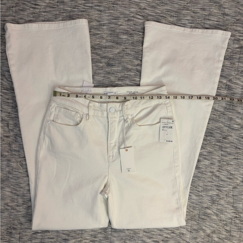 Good American Good Legs Mid Rise Flare Jeans In White Sz 8 NWT | Good American - - Picture 4 of 9